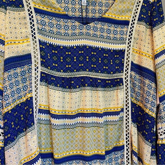 Collective Concepts Blouse with Crochet Trim Size S NWT - Picture 3 of 7